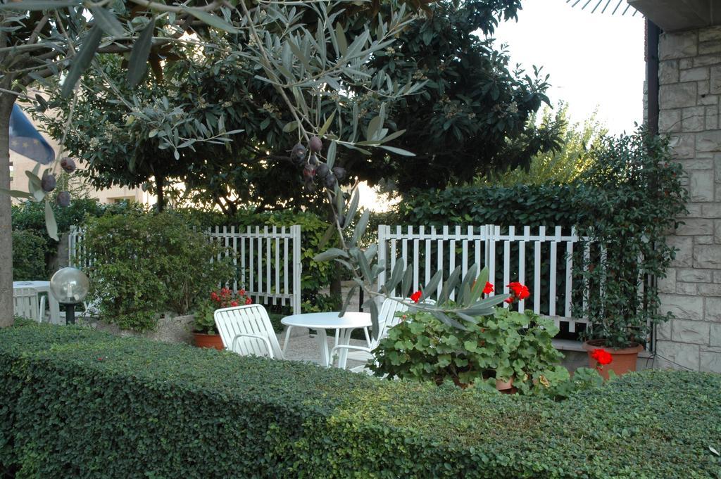Hotel Vignola Assisi Exterior photo